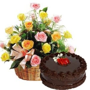 Basket of Roses with 1/2 Kg Chocolate Cake